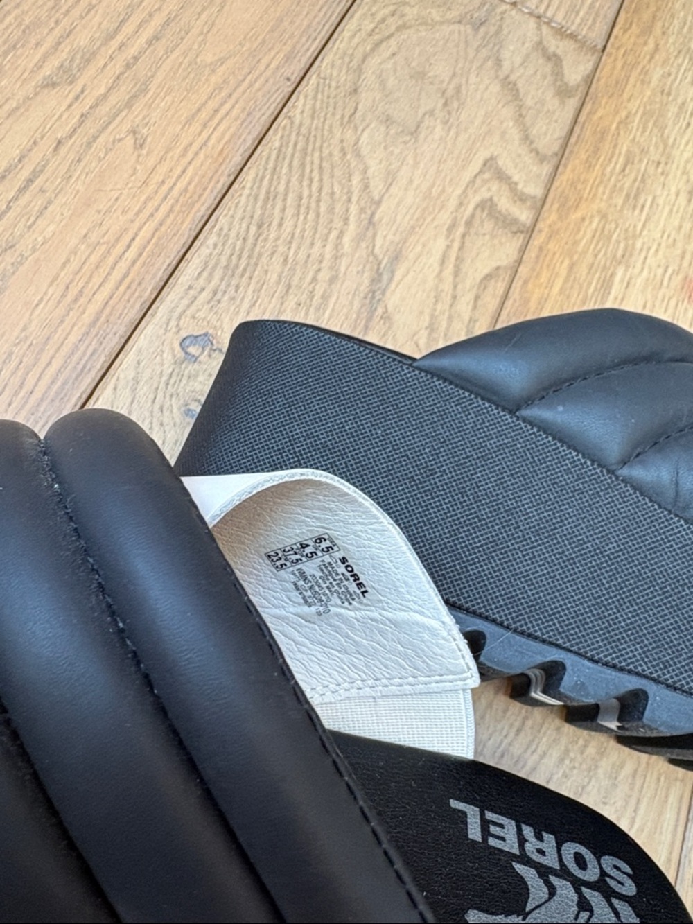Sorel Black and White Padded Platform Slide Mules worn once - Picture 2 of 6